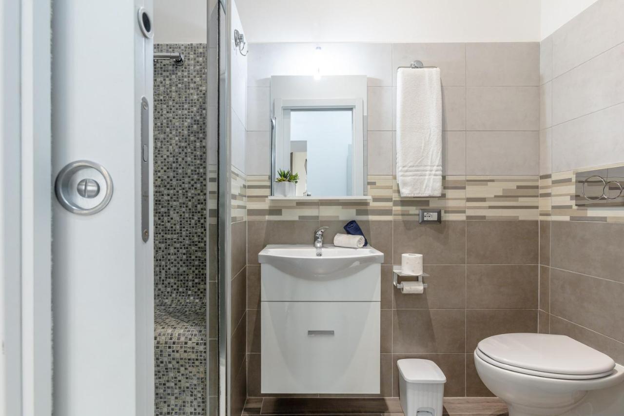 Scirocco Rooms Civitavecchia Exteriör bild