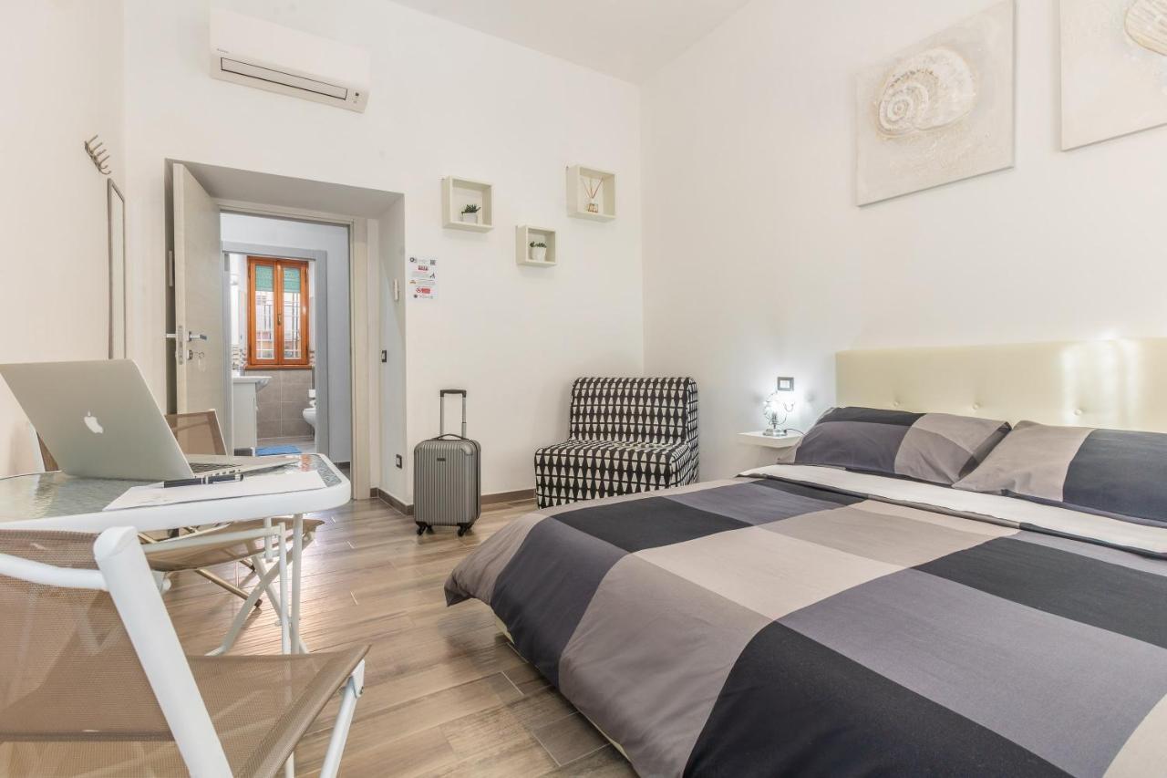 Scirocco Rooms Civitavecchia Exteriör bild